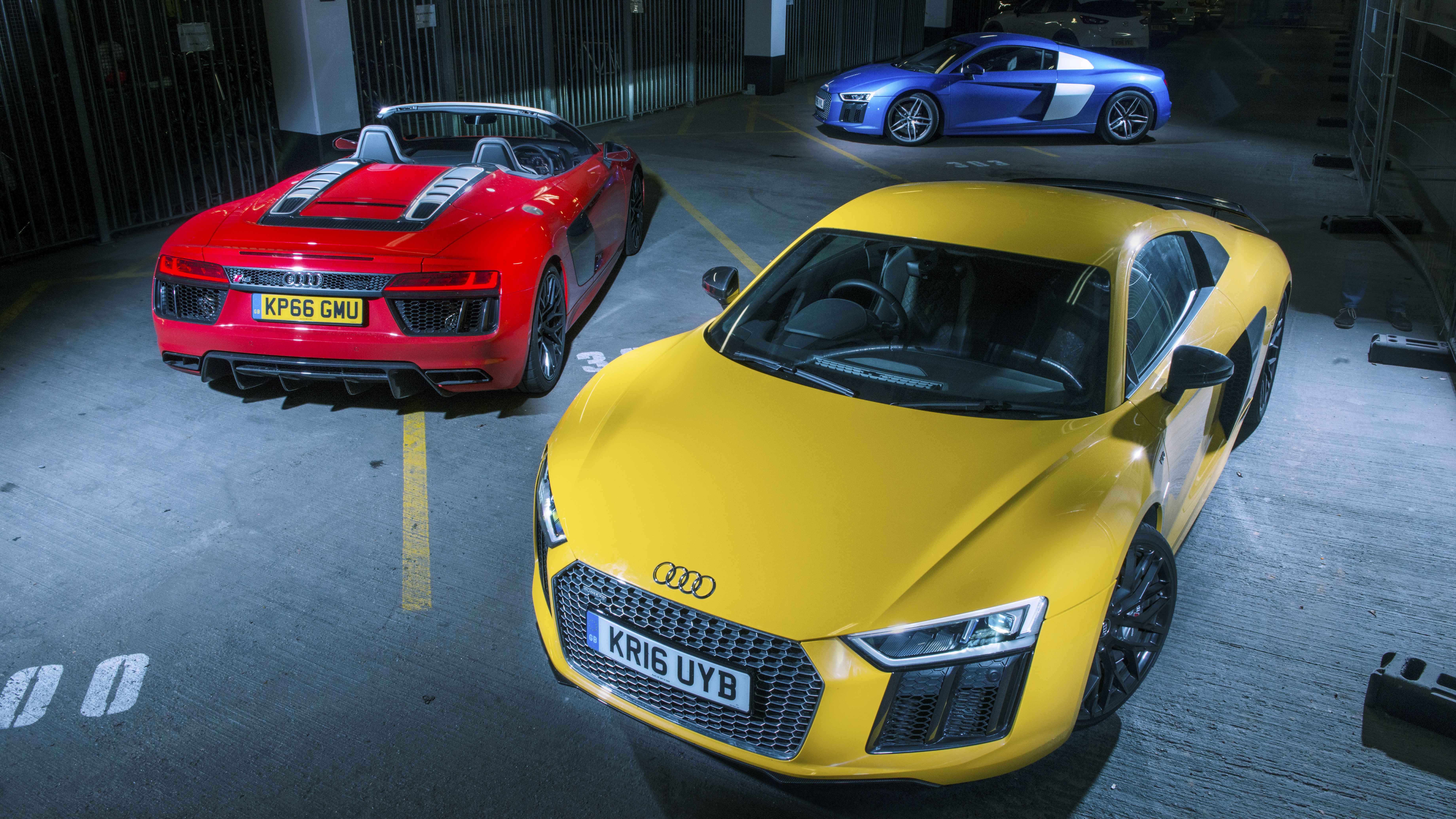 Model x vs audi r8 discount
