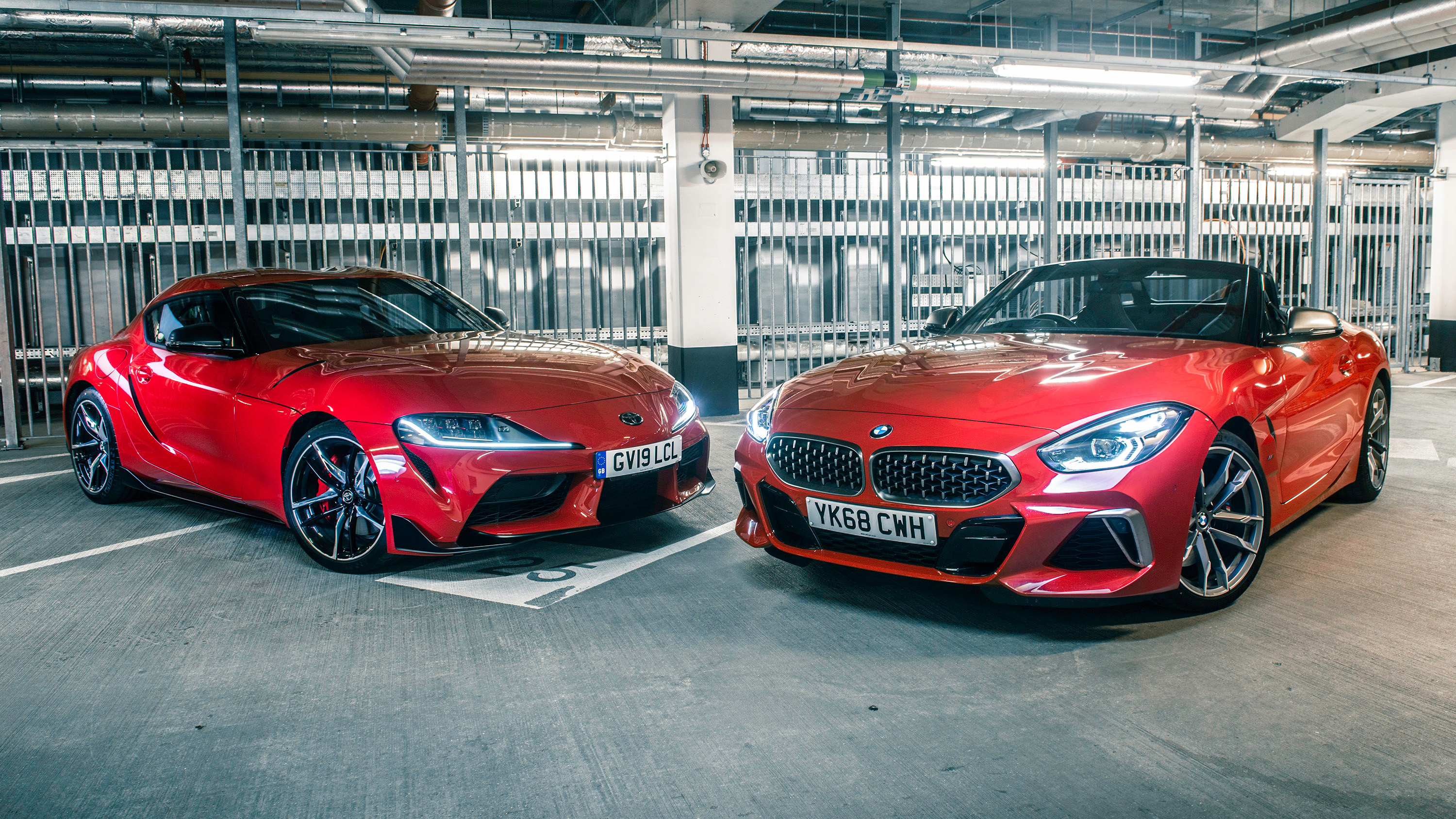 រូបភាព៖​ Toyota Supra និង BMW Z4 (Top Gear)