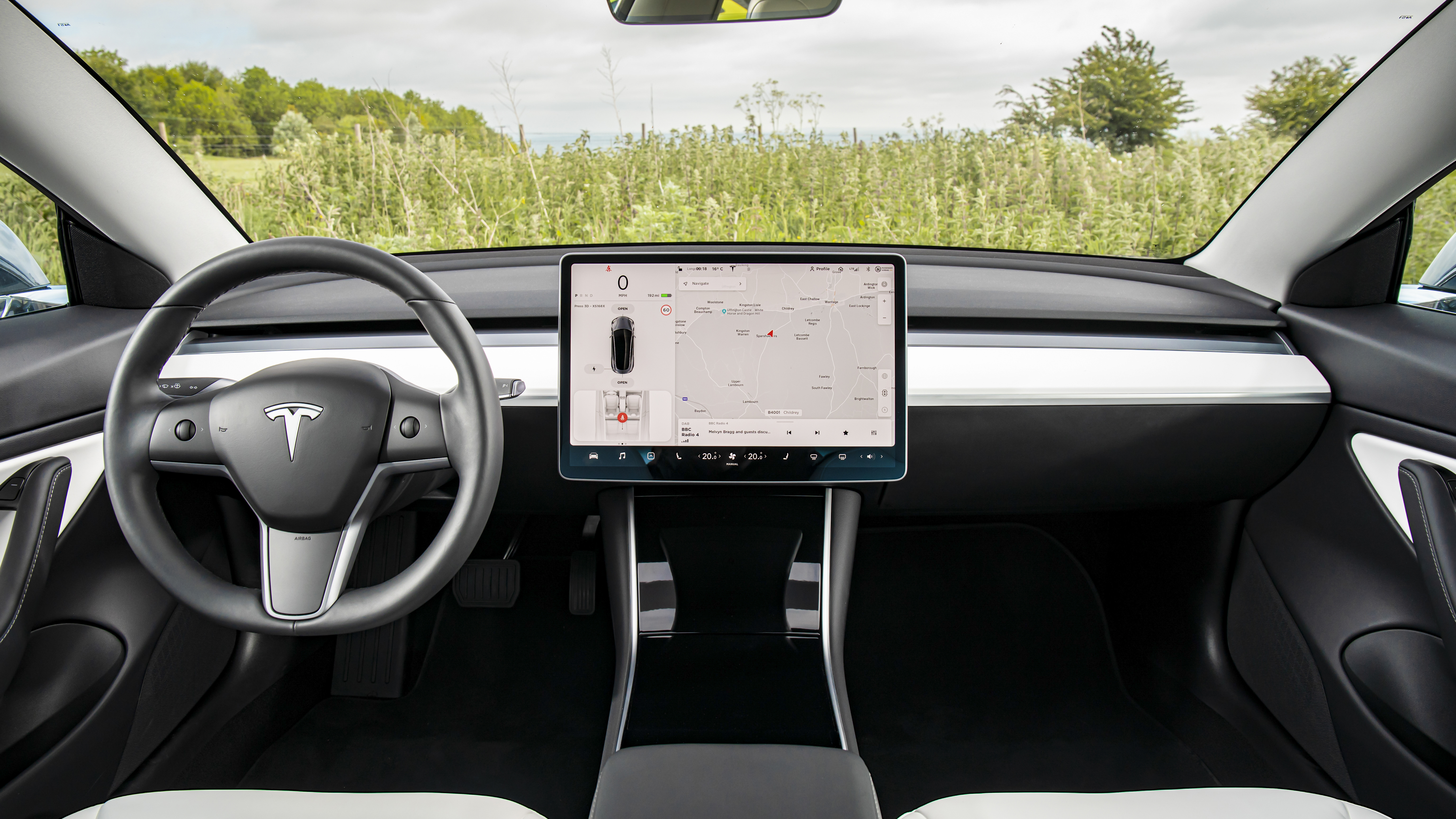 Tesla Model 3 vs Hyundai Kona vs BMW 330i Top Gear