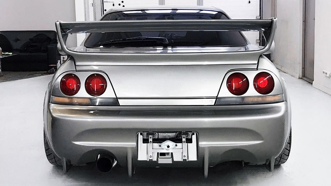 Six reasons why you must buy this Veilside R33 Skyline | Top Gear