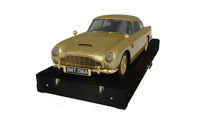 Vieille ASTON MARTIN DB5 GOLD en plastique moteur à piles Made in Hong Kong - Collection