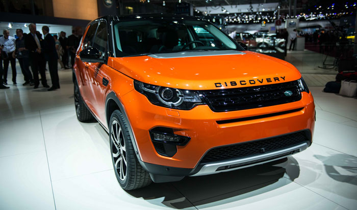 MotorHelix 1:18 Land Rover Discovery IV año de construcción 2016 rojo