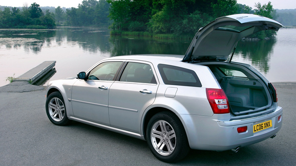 Chrysler 300C news - Chrysler 300C estate looms large - 2006 | Top 
