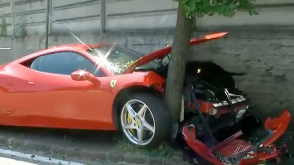 Ferrari 458 Italia crashed | Top Gear
