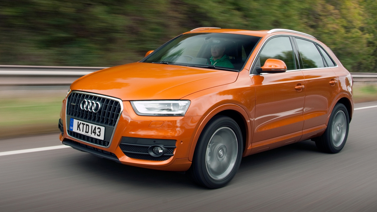 Audi q3 vs q5. Ауди q3 седан. Ауди q3 2019. Audi q3 q5 q7. Audi q3 vs.