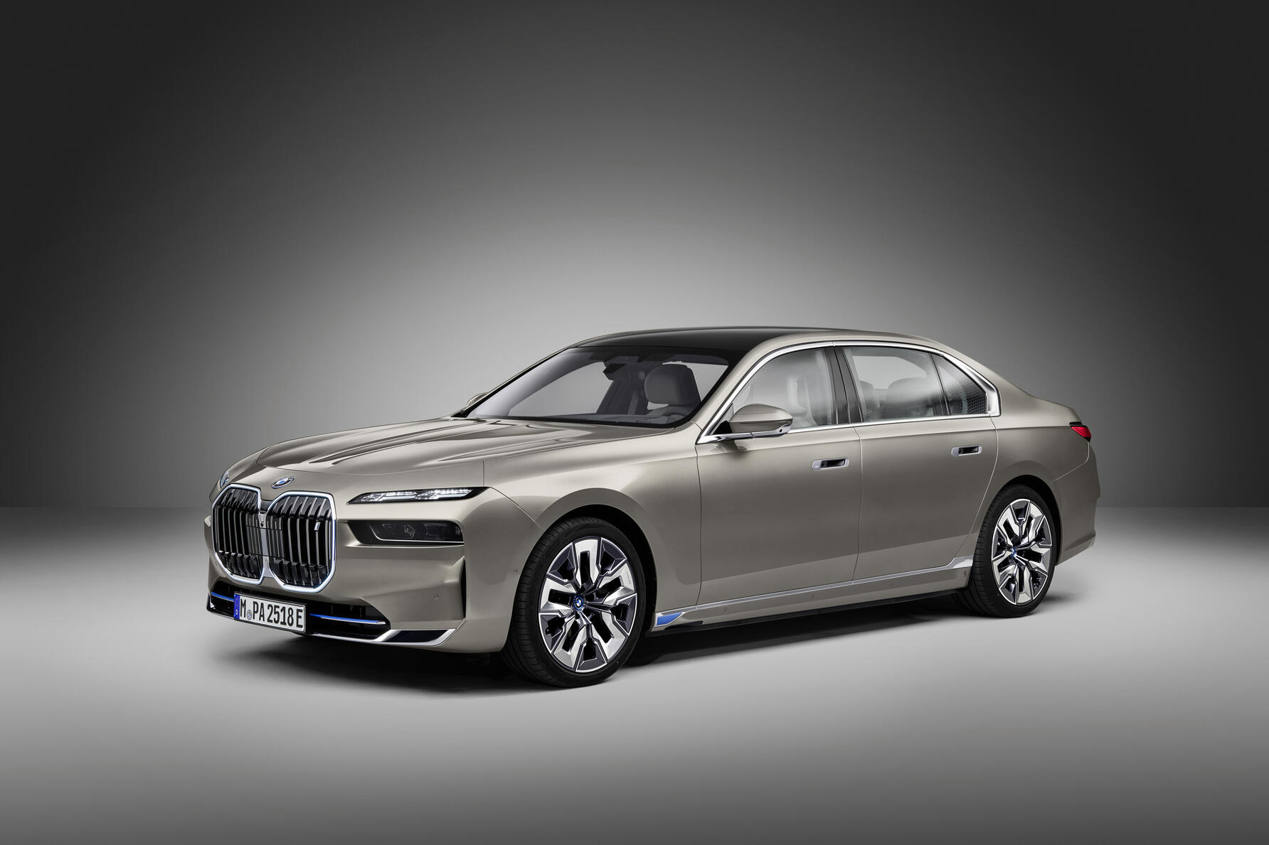 Top Gear BMW i7 inside