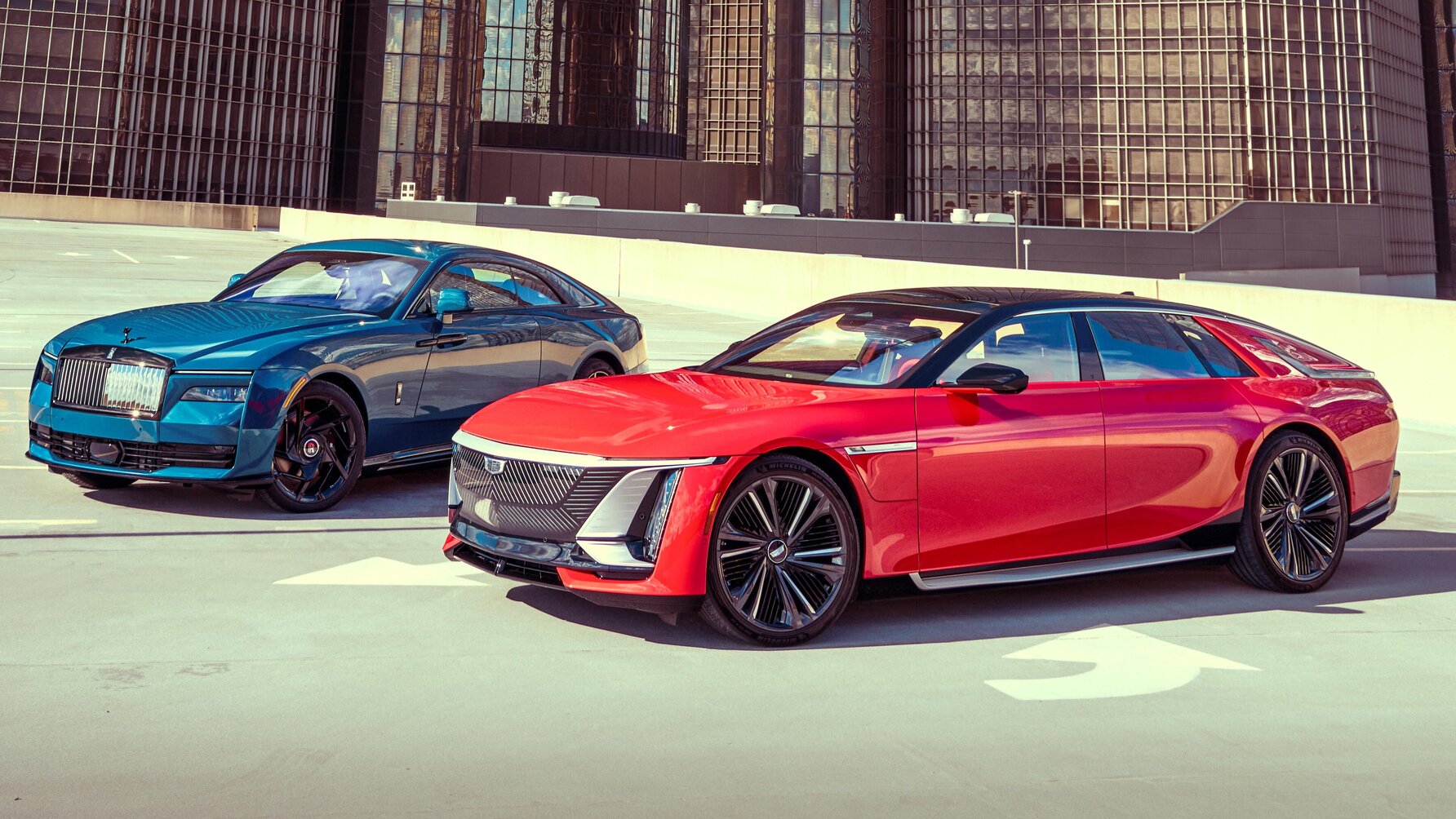 Rolls Royce Black Badge Spectre vs Cadillac Celestiq Top Gear