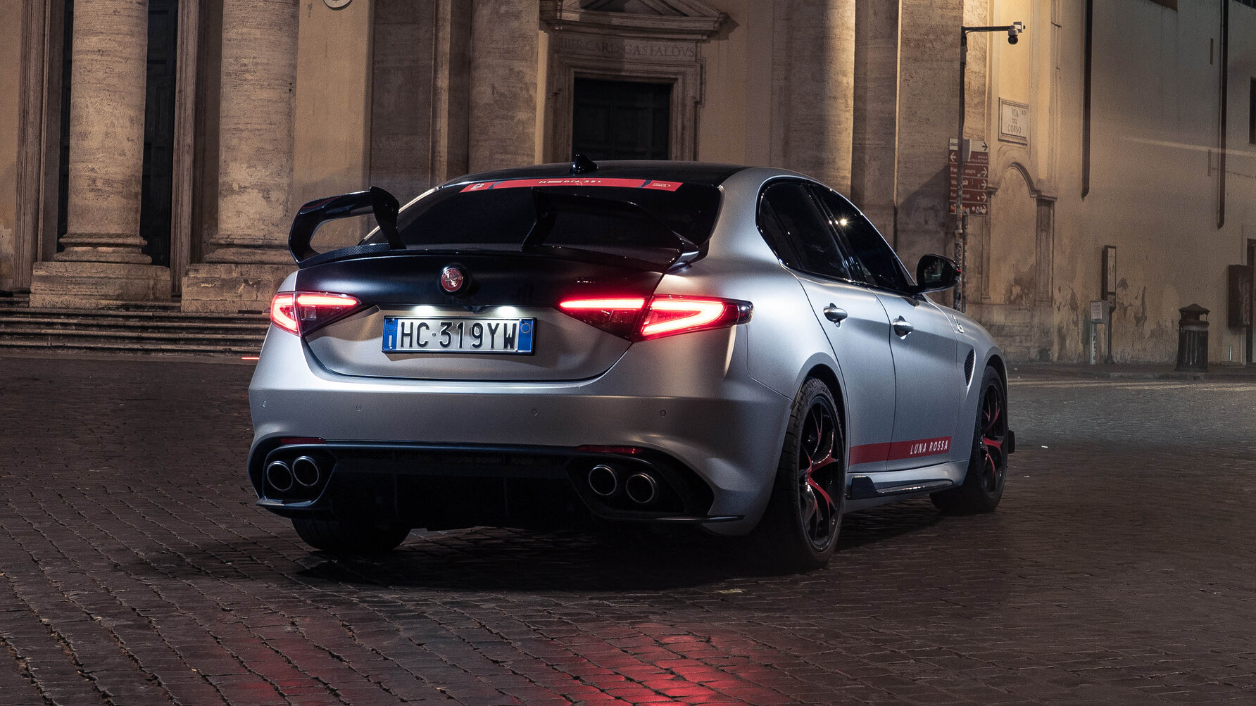 Alfa Romeo Giulia Quadrifoglio Luna Rossa review
