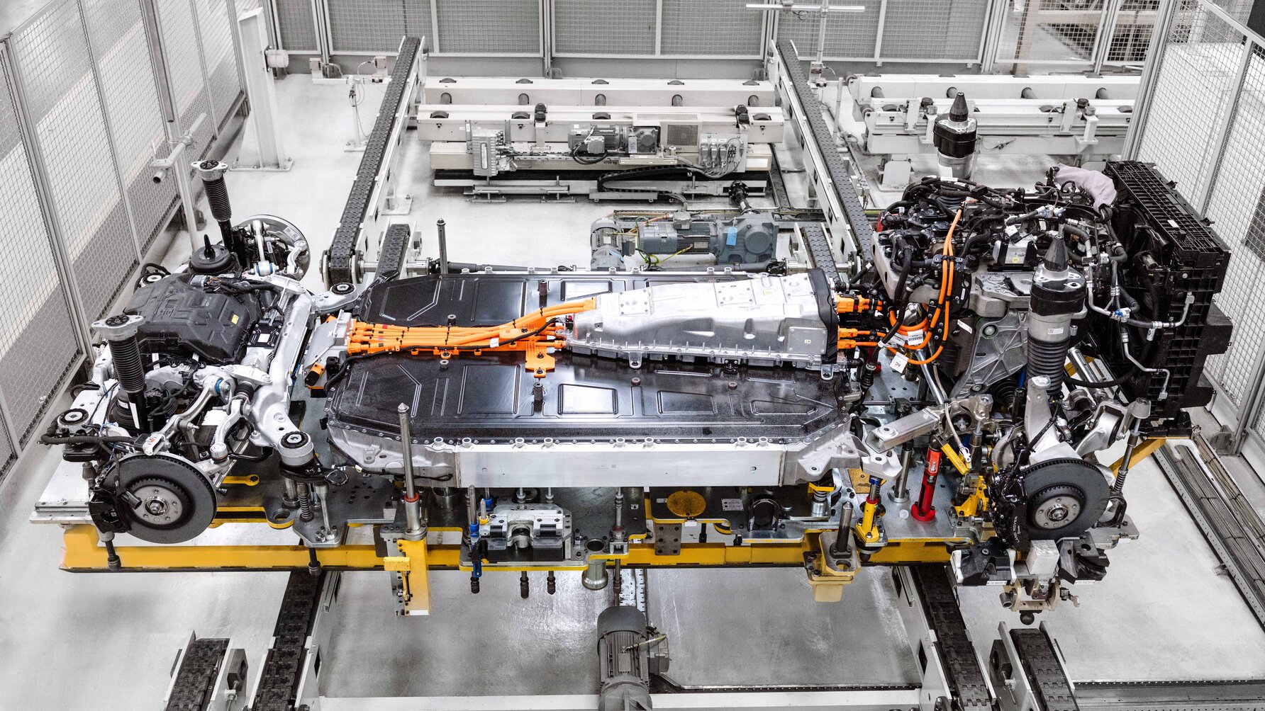 Range Rover Electric revealed 2026