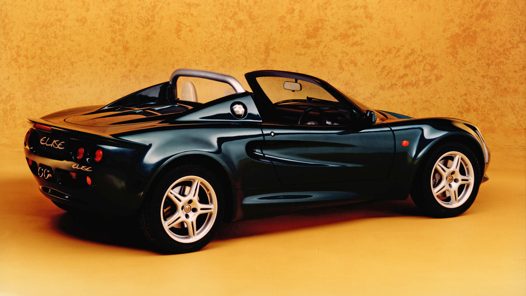 lotus_elise_at_25_2.jpg lotus_elise_at_25_2.jpg