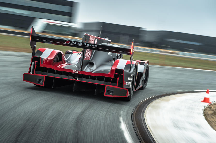 Audi R18 LMP1 car