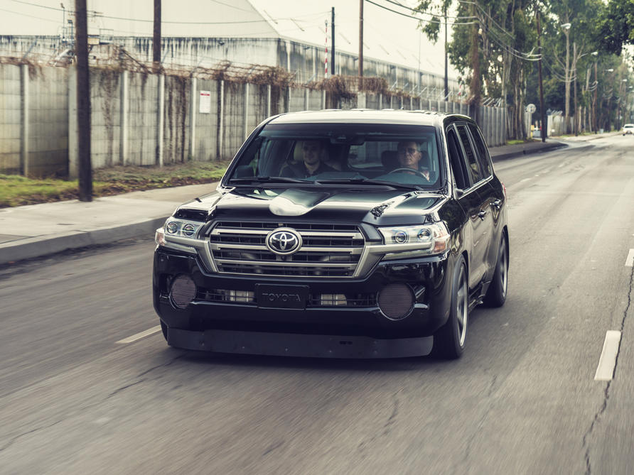 World's fastest SUV Toyota Land Cruiser